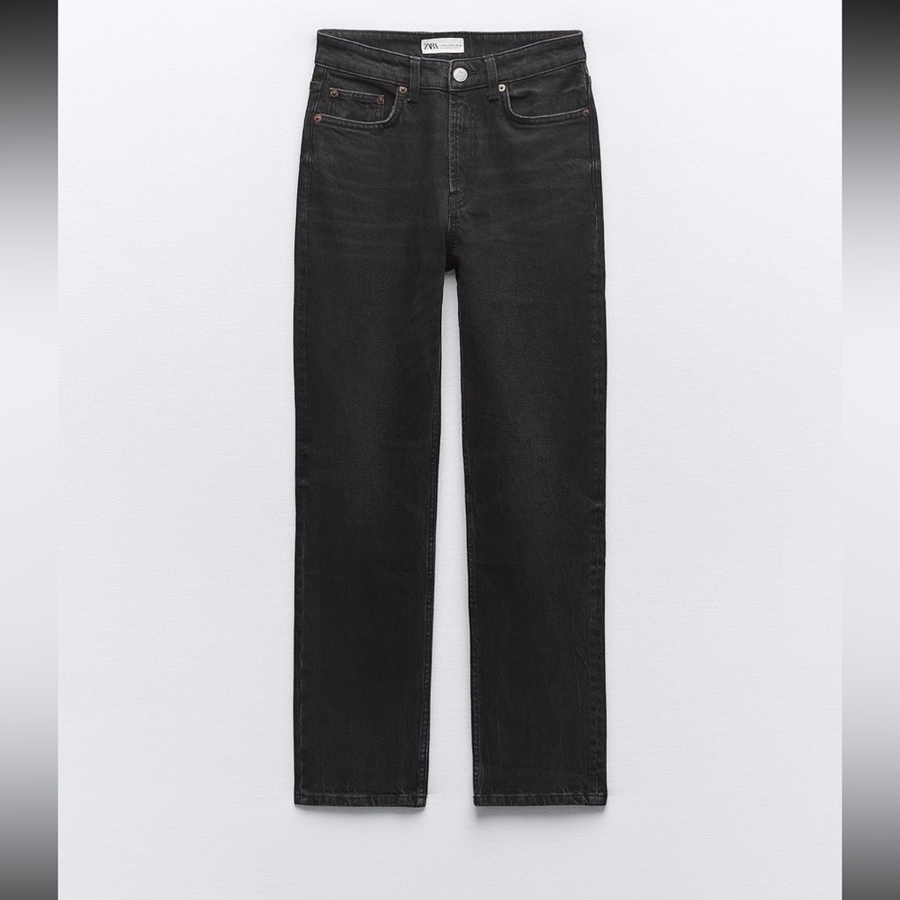 TRF STOVE PIPE JEANS WITH HIGH WAIST- Zara